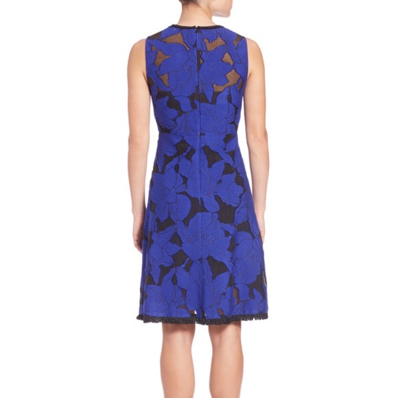 Elie Tahari Ophelia Floral Applique Shift Dress - Picture 2 of 3